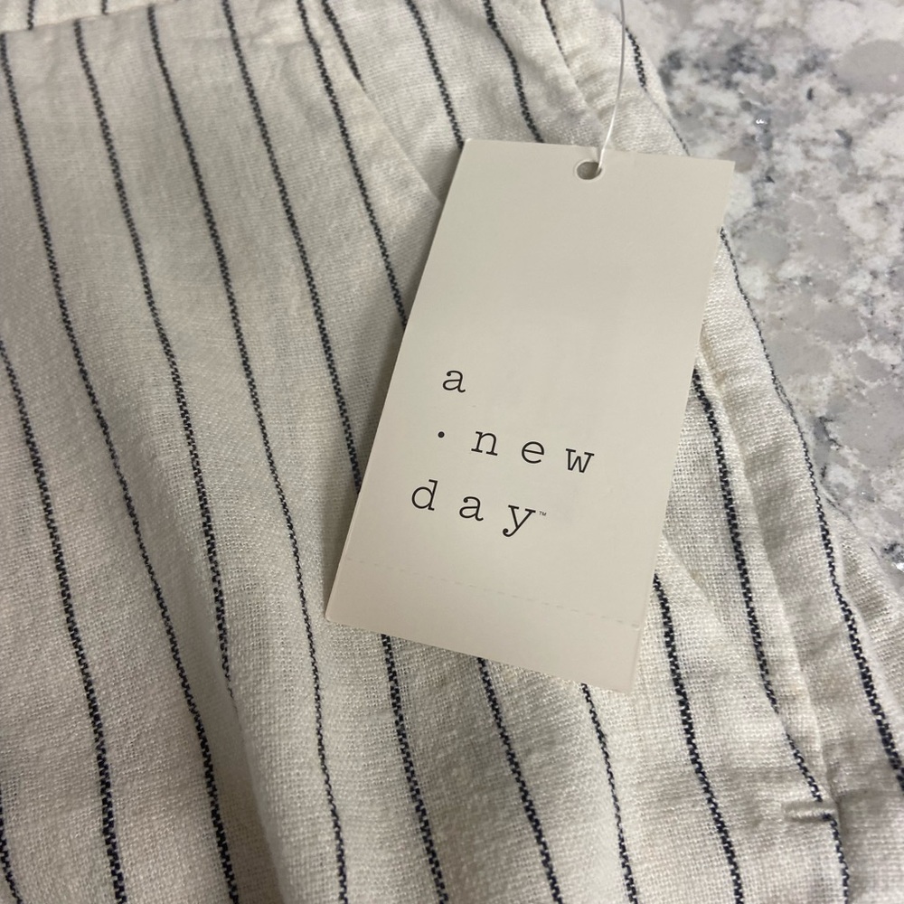 A New Day Striped Linen Blend Shorts (12) - Picture 4 of 7